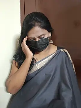 Meera_mia live