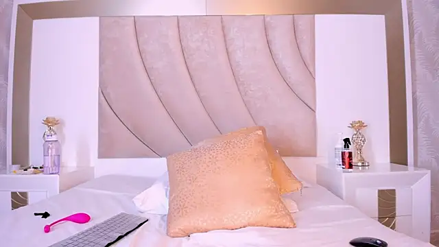 EbonyJoyce live