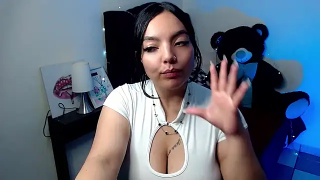 loren_tits24 live