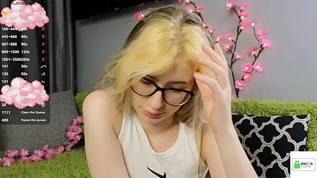 HellyCherry live