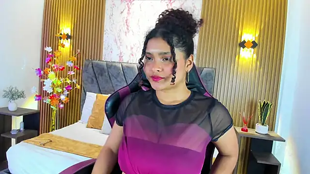 Izzy_lux live