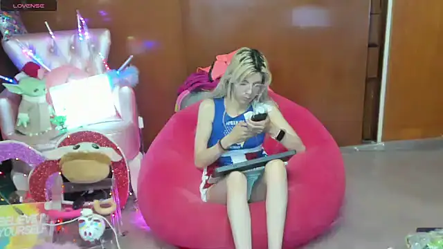 Skinygirl live