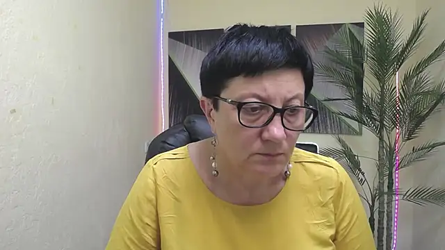 EmilyL0ve live