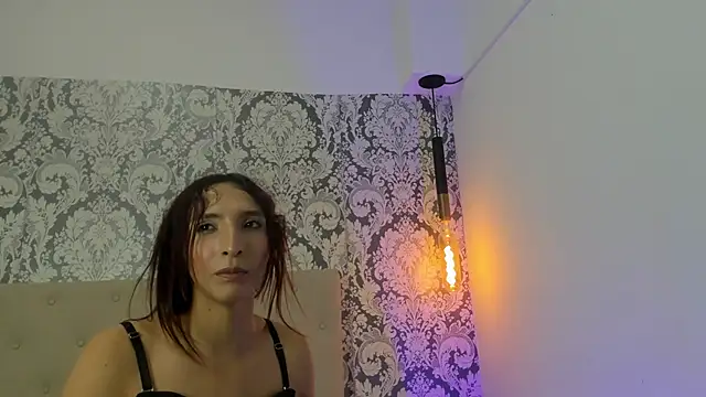 Stefany_Serna live
