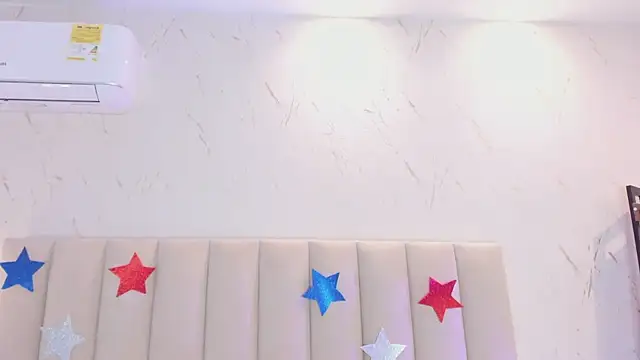ViolettaRousee_ live