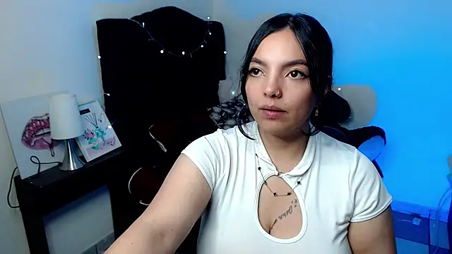 loren_tits24 live