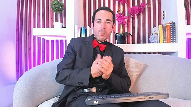 Adams_Sanz live