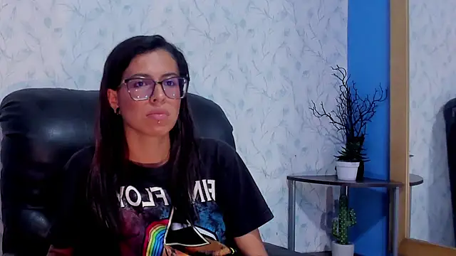 Emily_Lopera live