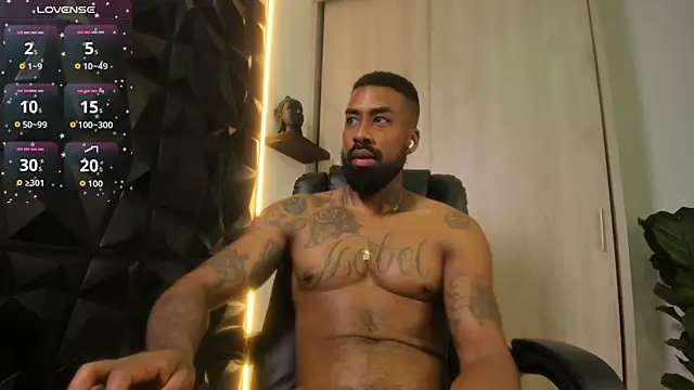OstinDaniels live