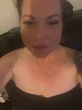 BustyBunny40 live