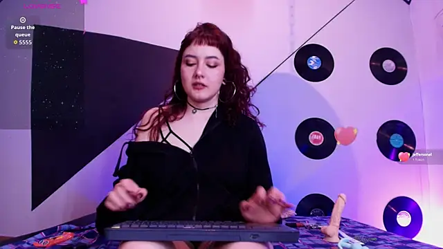 Allissa_Noir live