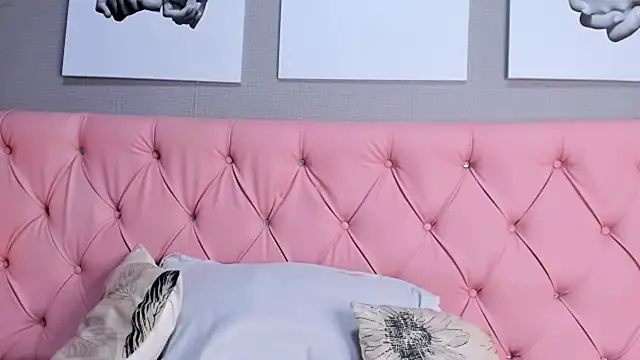 Isabella_falcon live
