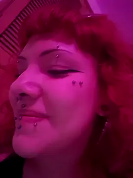 Sarah-Stoner live