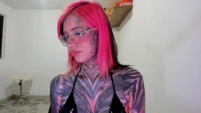 Nickidoll66_ live