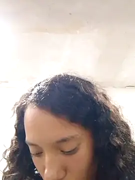 girls_nicole live