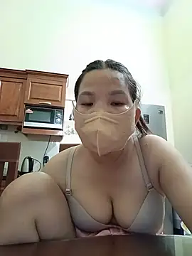 LinhThao999 live