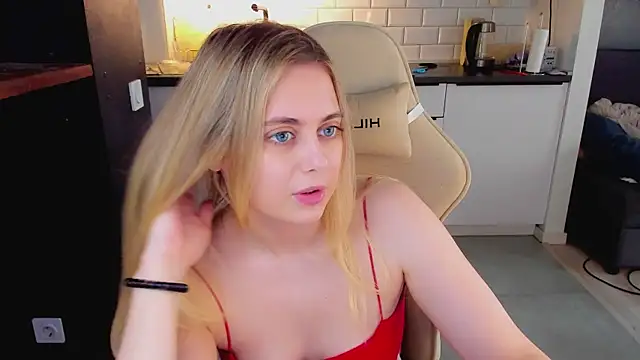 blonde_kellyy live
