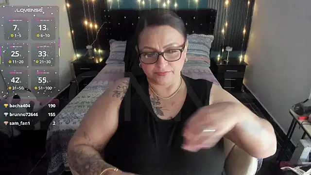 Ivonnee__ live