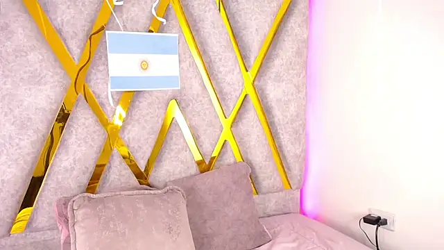 Violet_Collins1 live
