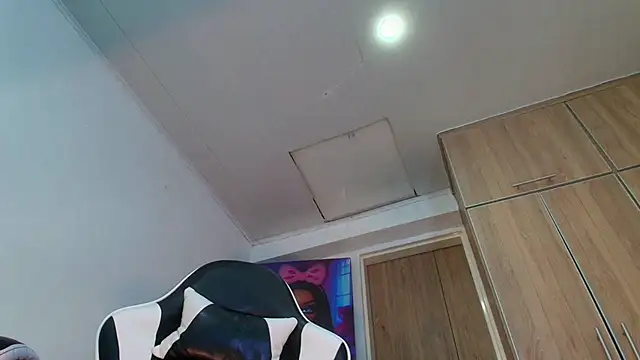 Lulu_Monroe live