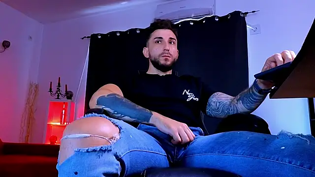 MightyAaron66 live