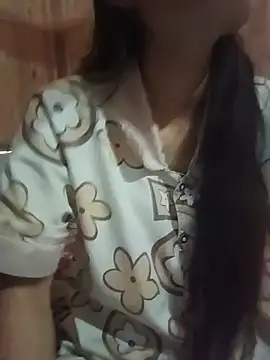 Hilary-123 live
