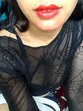 18riyaa live