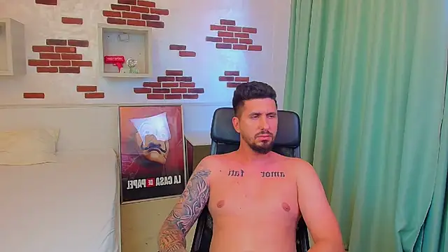 LoganStroud live