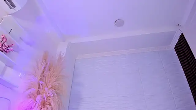 CamileHolmes live