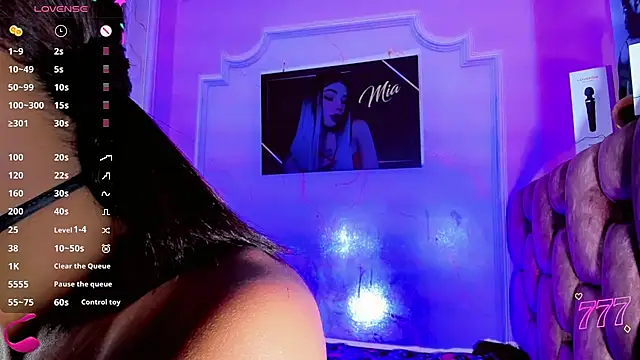 Mia_Castro_xx live