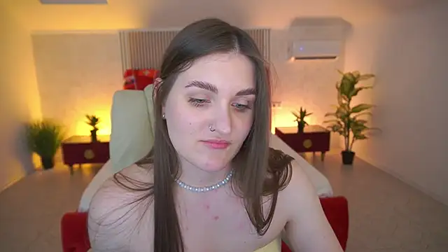 EmmyCharmm live