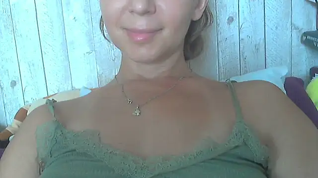 Bella--White live