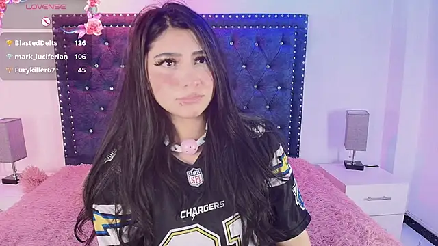 Salem_skyler_ live