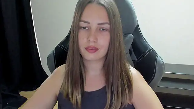 Mia_shy1 live