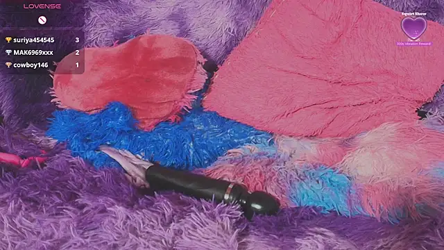 Nyra_Queen live