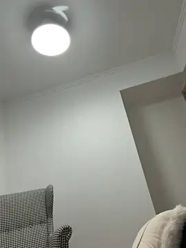 A_girla live