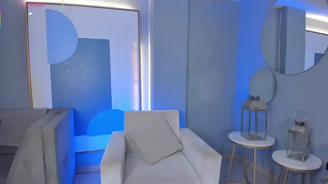 VeronicaBlue live