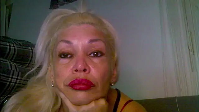 EvaaMina live