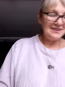 irinamaux live