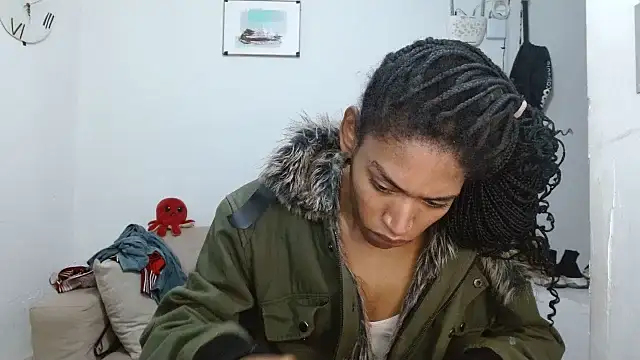 angelamarie1 live