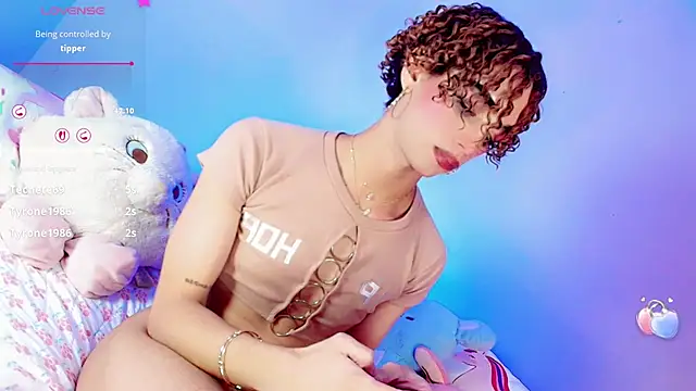 Naughyy_girrl_ live