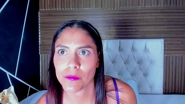 LunaRossie_ live