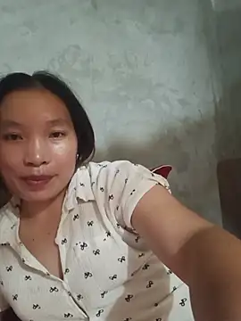 Evelyn-n live