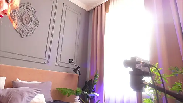 Liv_Fay live