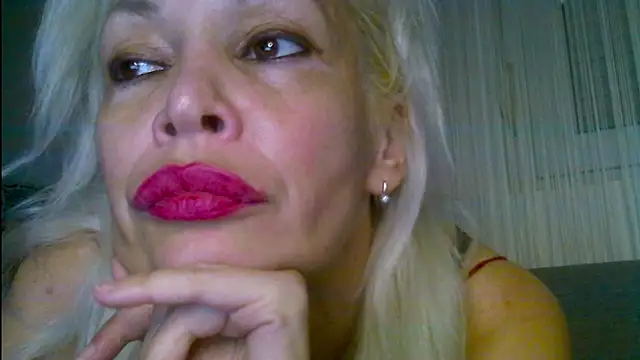 EvaaMina live