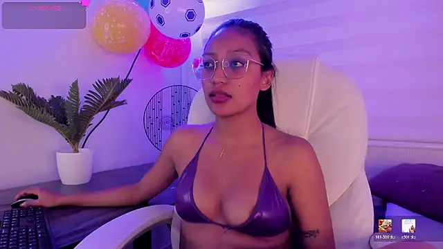emma_brooks_ live
