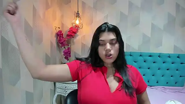 LindaBreeS live