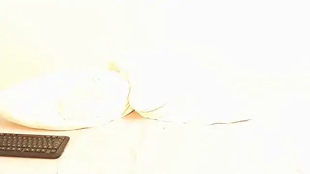 Busty42DDZA live