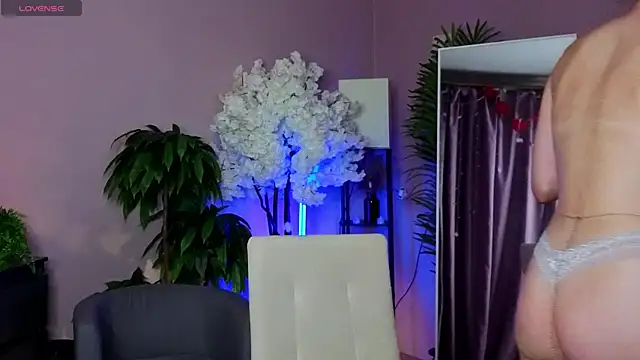 Lusty_Lagoon live