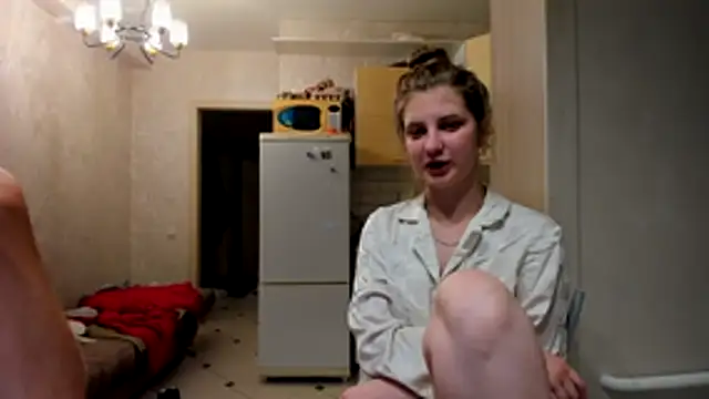 MollyDolle live